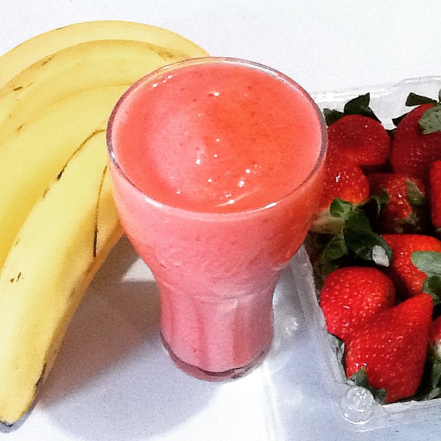 A Delicious Smoothie Of Banana Strawberry Mmmm Un Deli Flickr