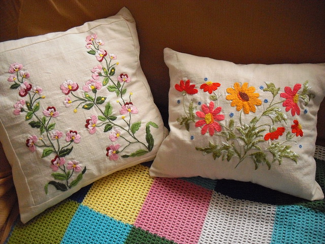 Almofadas bordadas - Embroidery - Pillow