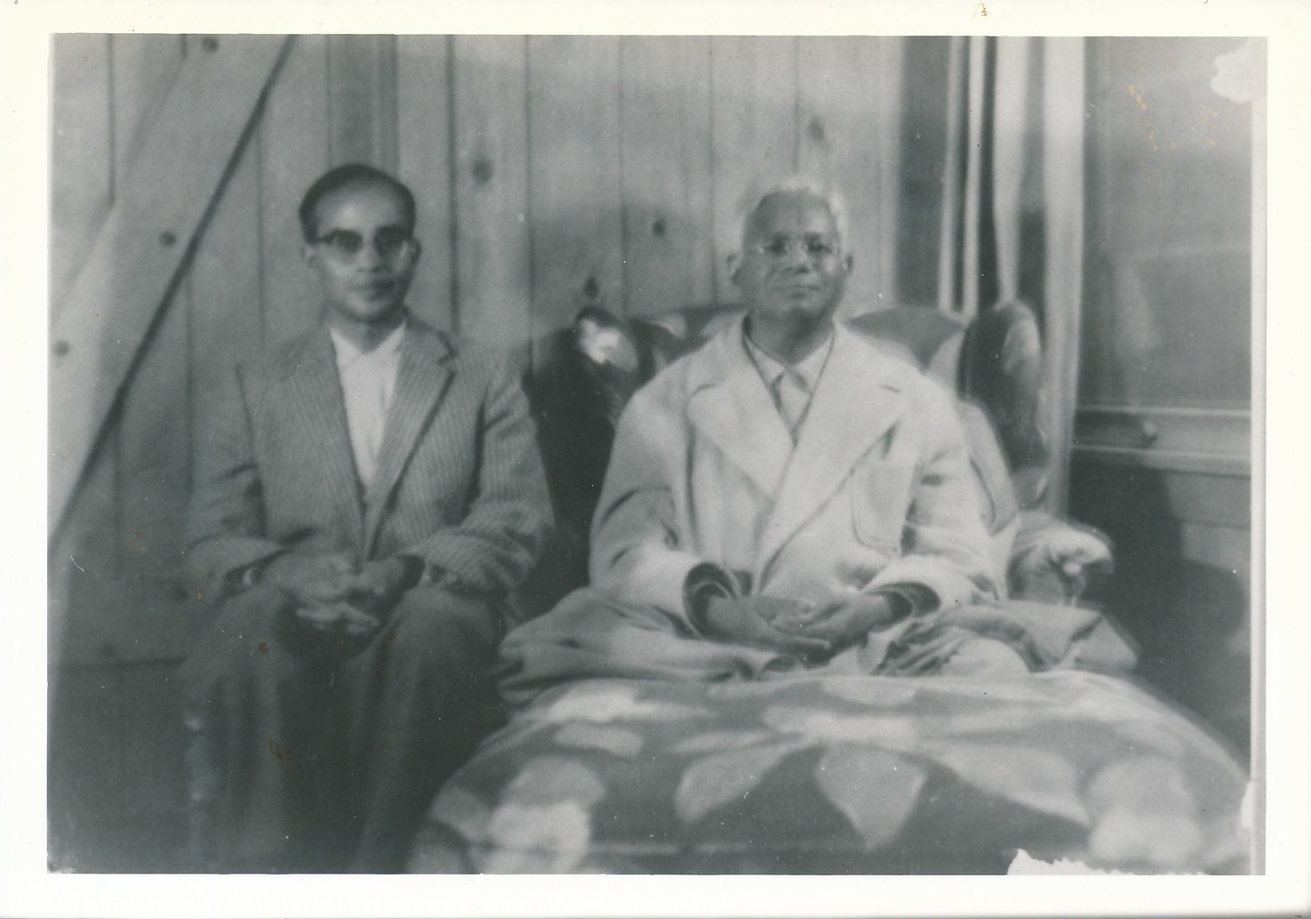 Swami Shraddhanandaand Swami Ashokanandaat Lake Tahoein1958