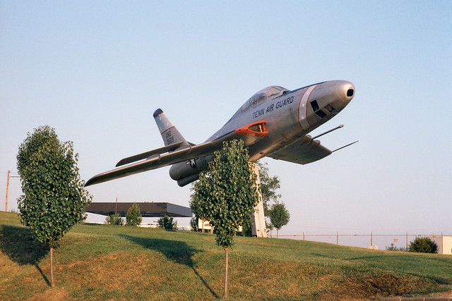 RF-84F Thunderflash 53-7529/