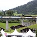 Přímo Gstaadem projíždí také horská železnice, na které jsou provozovány tyto soupravy GoldenPass Panoramic , foto: Radim Polcer