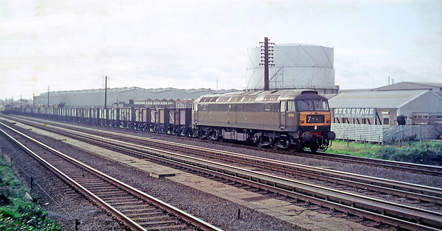 R1159.  D1511 at Langley Watertroughs, Stevenage. 5th October, 1963.