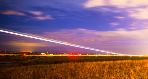longexposure newzealand night plane canon airplane landscape lights airport landing auckland nightsky 24mm lighttrial