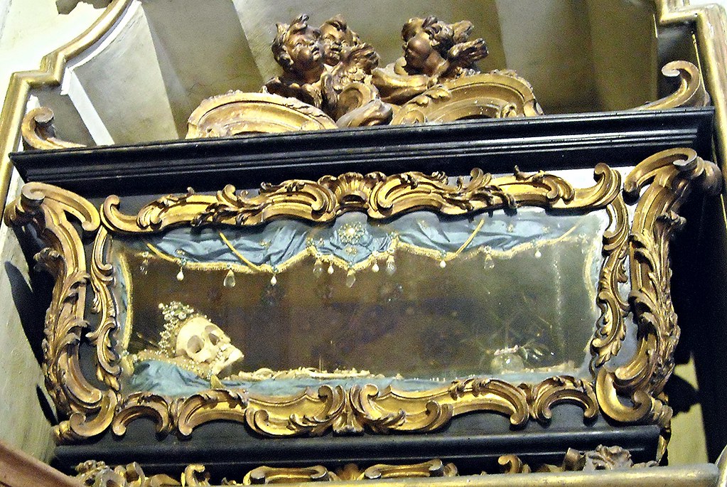 Saint Innocent martyr's bones, from the catacombs in Rome - Church of San Nicola alla Carità in Naples