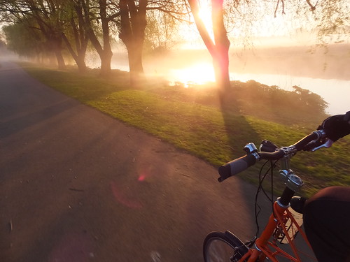 mist motion bicycle sunrise cycling canal leicestershire commute commuting watermead moulton tsr spaceframe birstall tsr27