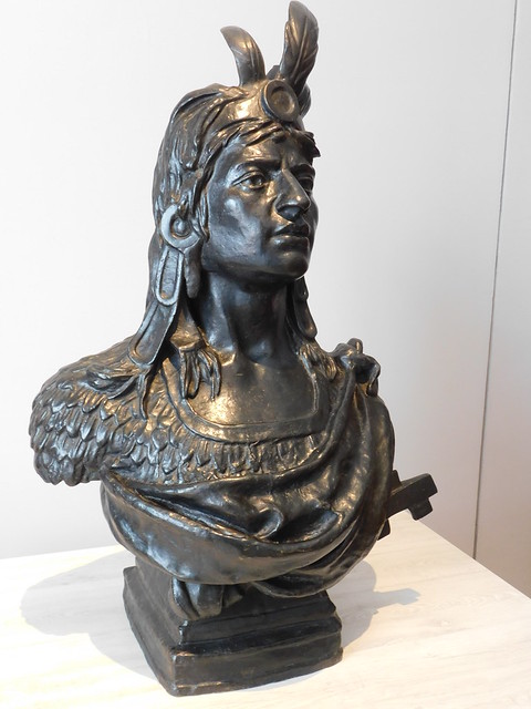 Bust of Cuauhtémoc, by Jesús F. Contreras. Late 19th century, bronze.
