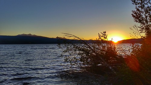 Sunset at Odell Lake by DaveM1994,