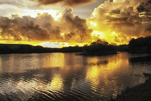 sunset canon canal louisiana unitedstates coastal wetlands marsh waterscape lafourcheparish goldenmeadow canonrebel3ti ilobsterit
