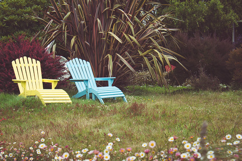 Relaxing garden area | by m01229