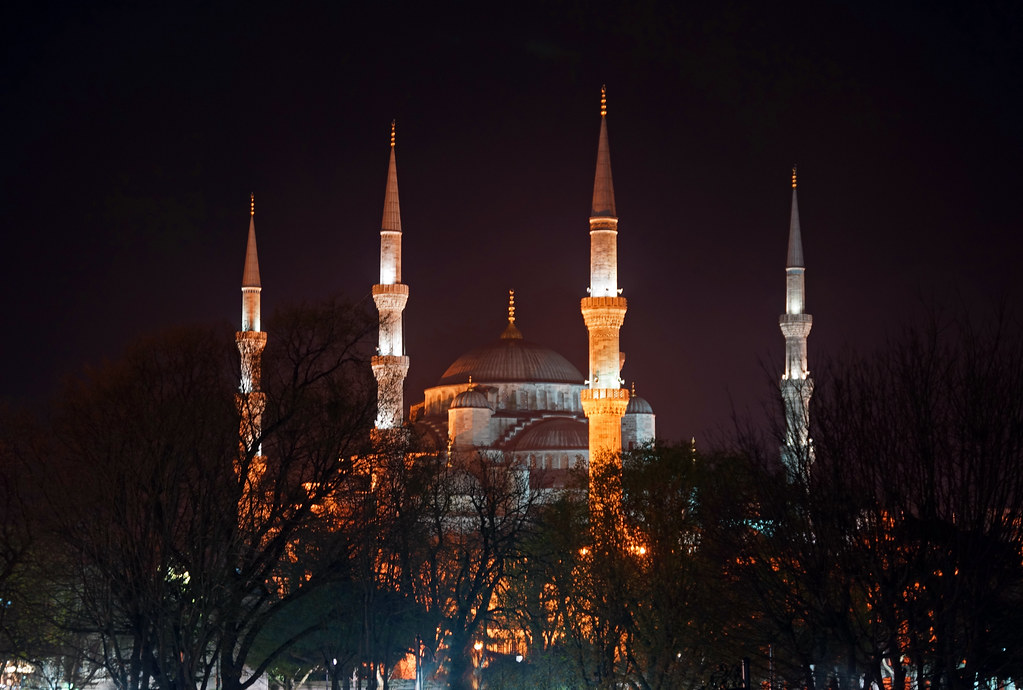 2015-03-30 04-15 Nepal 009 Zwischenstopp Istanbul, Sultan Ahmed Camii (Blaue Moschee)