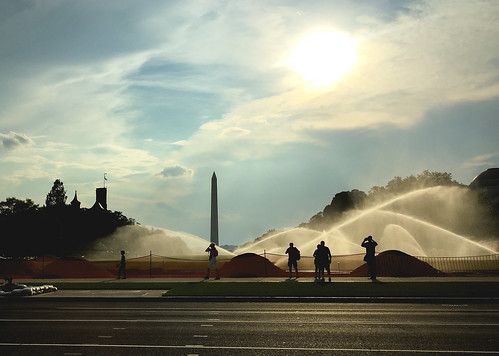 dcist 6s washington sunset mall nationalmall water monument iphone irrigation apple dc sprinklers clouds districtofcolumbia unitedstates us