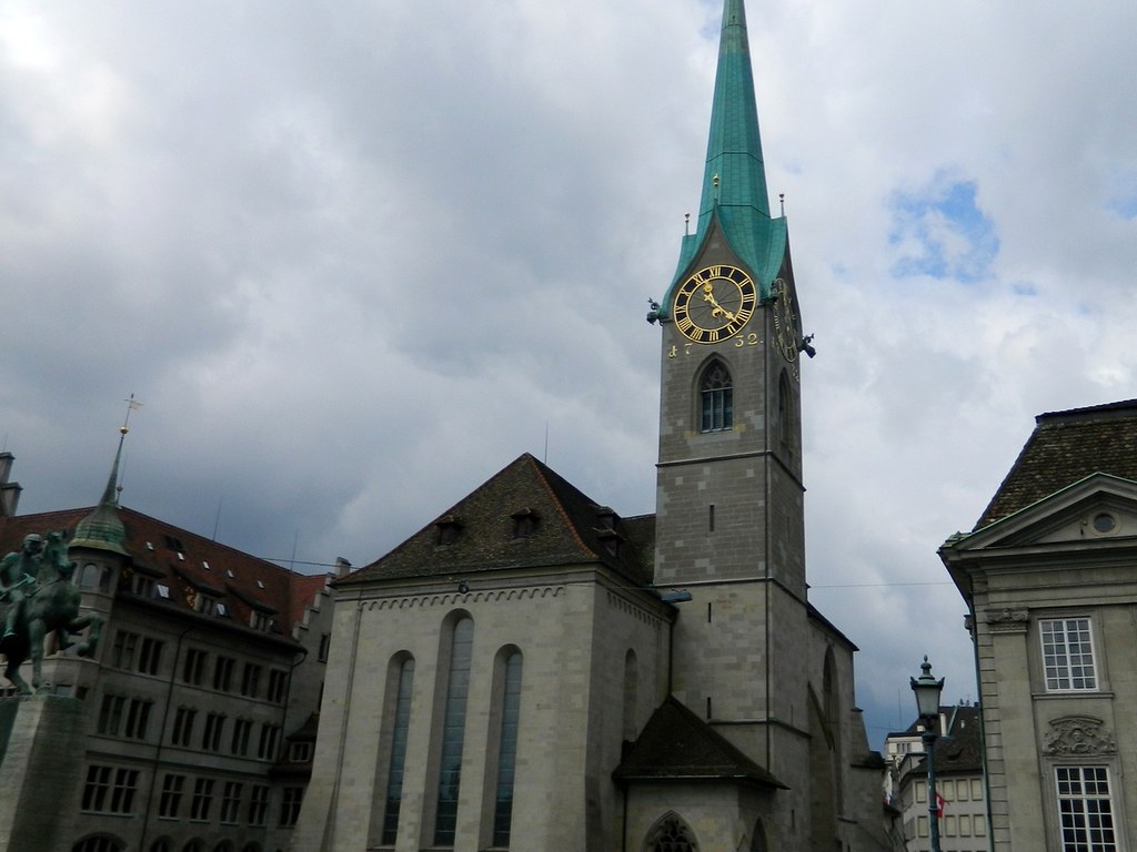 Zurich, Fraumunster | The Fraumunster church in Zurich is bu… | Flickr