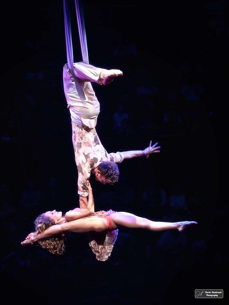 Aerial Duo Dasha and Vadym | Duo Dasha and Vadym at Cirque d… | Flickr