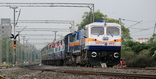 Wdp Train Dual Cab WDP-4 | Brand New PUNE WDP-4D #40212 accelerates ou… | Flickr