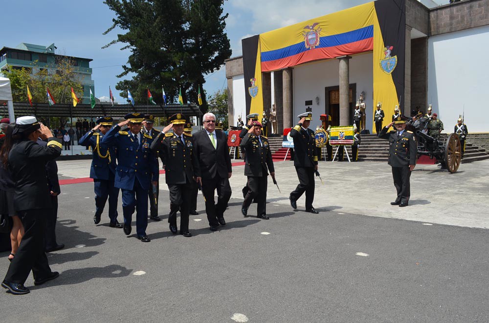 Ceremonia Del Cenepa Colegio Militar Eloy Alfaro Quito Fe Flickr