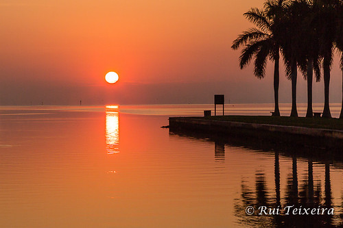 Deering Estate - Sunrise - Spring 2015 © Rui J Teixeira-4 by Rui_Teixeira, First sunrise after the spring or vernal equinox in the northern hemisphere.
Deering Estate at Cutle