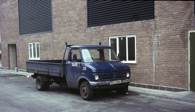 WMPTE 215, Park Lane Garage, Wolverhampton, 1986