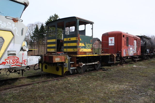 9126 - rails et traction - rer - 2410