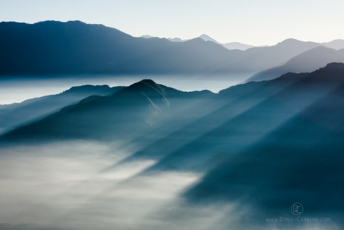china wallpaper cloud mountain clouds sunrise landscape dawn asia tea outdoor taiwan bluemountains berge wallpapers formosa wasabi select lightrays alishan seaofclouds shenmue cloudsea wolkenmeer blaueberge wolkensee asianmountains shenmueiii shenmue3 yüshan