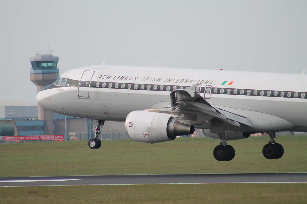 Aer Lingus (Retro Livery) Airbus A320-200 at DUB.