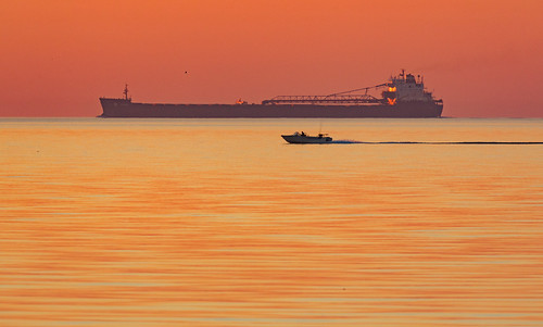 lakehuron michigan portsanilac boat dawn ship sunrise