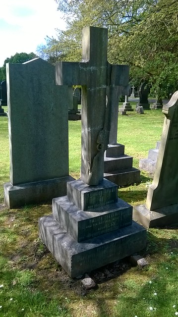 unusual headstone (2 of 3)