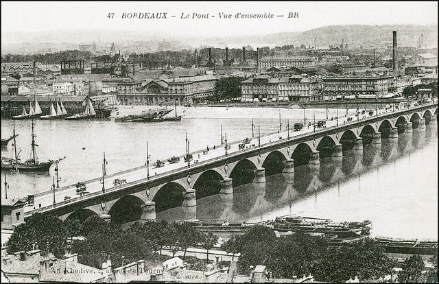 3811 R Bordeaux 47 BORDEAUX - Le Pont - Vue d'ensemble - BR  Au Khédive 2 Allées de Tourny 48 Cartes Postales Détachables