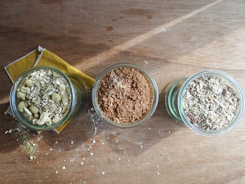DIY: instant oatmeal // 3 ways | by heatherpoire