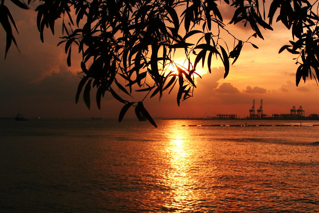 Sunset at Siloso Beach Sentosa | Masood | Flickr