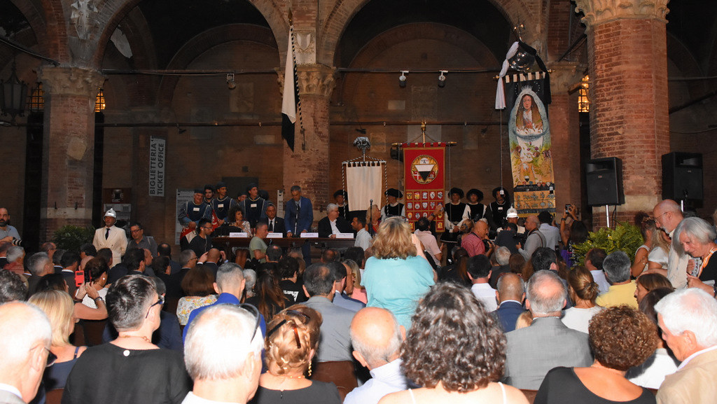Presentazione del Drappellone