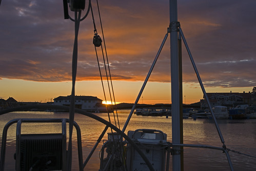 kragerø krageroe sunrise soloppgang båtliv boating sky himmel sol sun skyer clouds