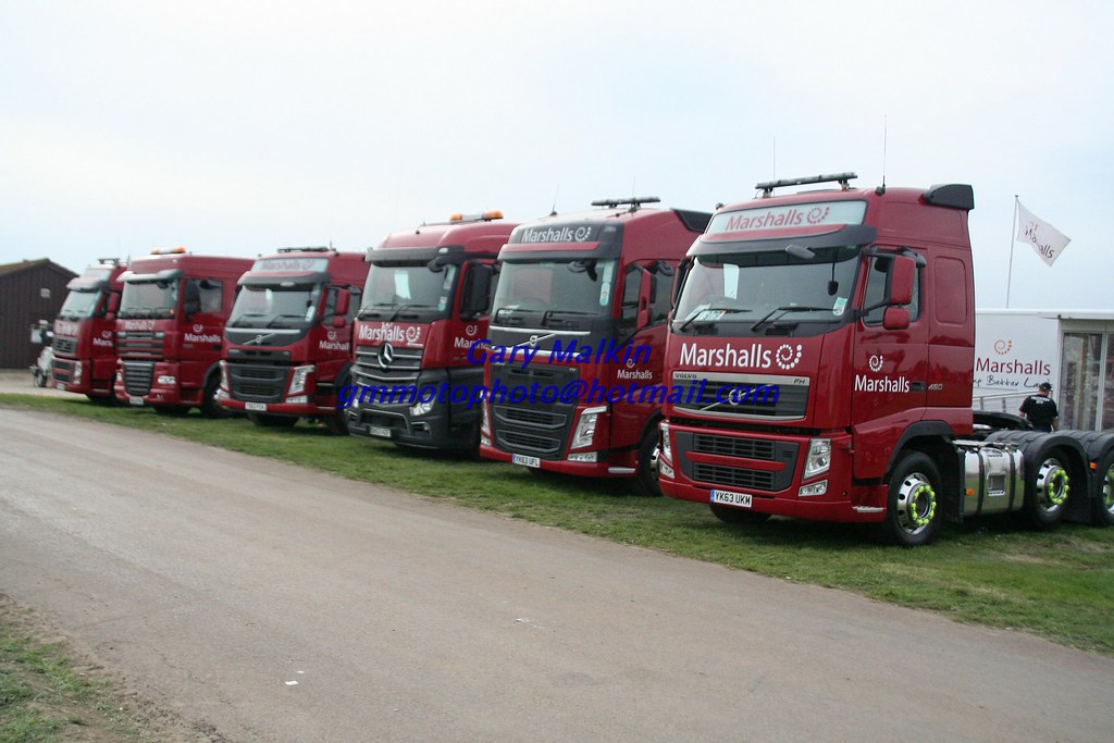 Volvo FH x 4, DAF XF & Mercedes Marshalls (Truckfest 14b