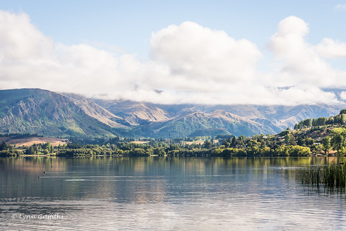 newzealand lake water landscape hill otago coutryside lowcloud landscapephotography outdoorphotography lakehayesestate