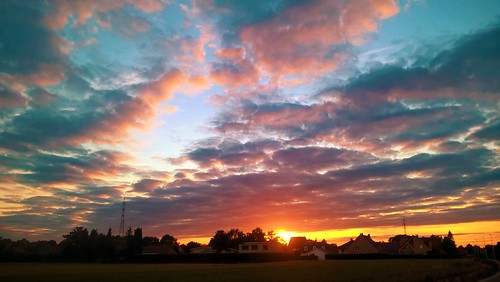 camera sunset summer sky cloud color skyline canon lens ma lights belgium belgie outdoor dusk july juli mado 2016 firesky