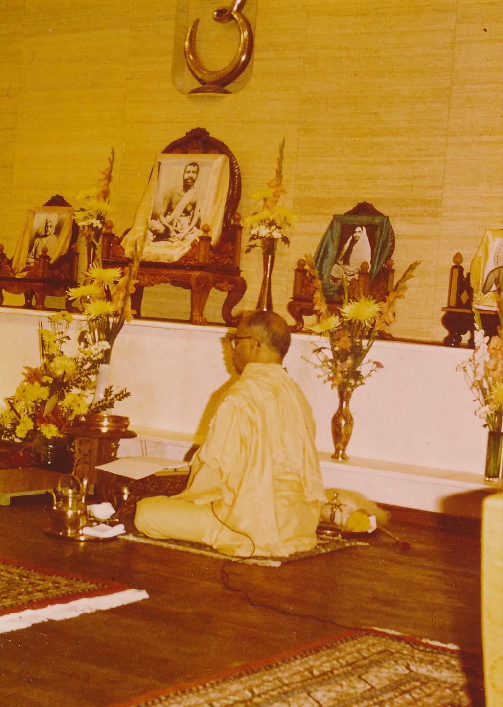 Michigan Swami Shraddhananda Swami Doing Worship At Dedication Of Ganges Retreat Temple