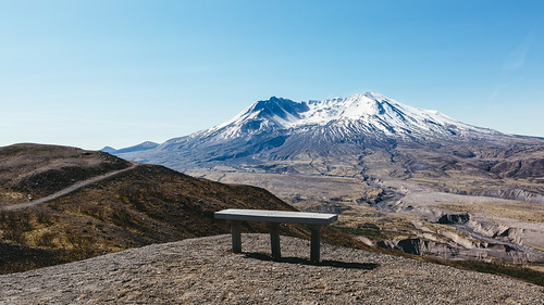 mountsthelens volcano landscape bench scenic scenery view outdoors pacificnorthwest nature canoneos5dmarkiii canonef2470mmf28lusm washington wallpaper background