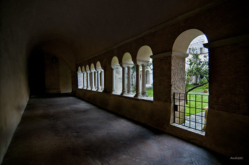 italy art abbey architecture italia monk cloister architettura chiostro abbazia fossanova priverno privernum