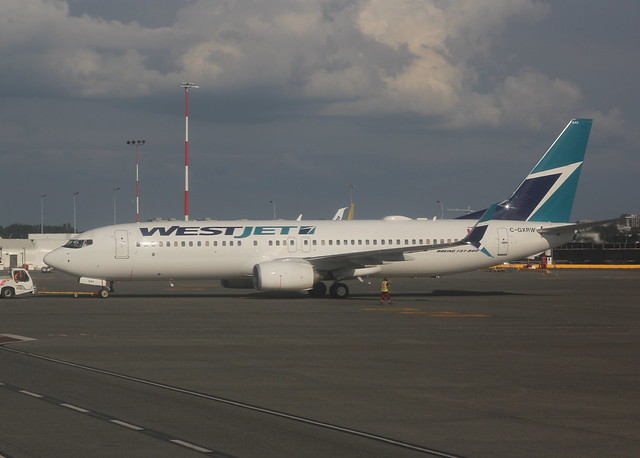 Boeing 737-8CT C-GXRW Vancouver 9.6.16