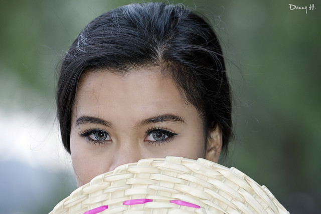 Vietnamese Viet Nam Fashion Model Beautiful Eyes