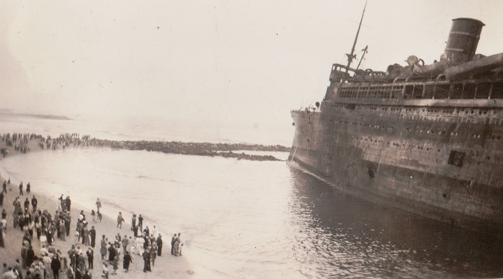 Jersey Shore Shipwreck - 1930s