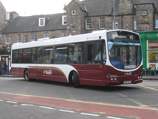 Lothian Buses SN57DCX
