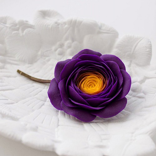 #flowers #flowerspins #pins  #Weddings #flowerswedding #purplehair #ivory #bridesmaideccessory #bridalhairstyle #haircomb #hair #weddinghairstyle #weddingday #eteniren_flowers #eteniren #prom #partyaccessory #party #promjewelry #promaccessory | by EtenIren_new