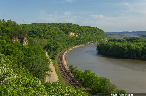 statepark railroad bridge blue trees sky green water illinois spring afternoon view scenic may tracks sunny cliffs mississippiriver bluffs circularpolarizer savanna route84 lookoutpoint mississippipalisades kevinpalmer tamron1750mmf28 pentaxk5