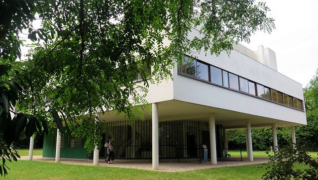 Villa Savoye (1928-1931) in Poissy by Le Corbusier