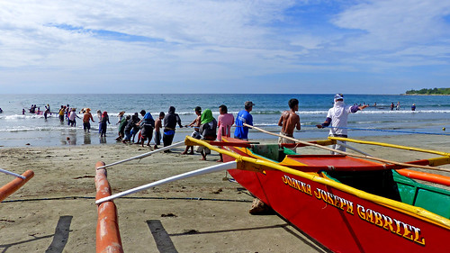 fishermen philipines beach workmen lumixfz200 fishingboats publicdomaindedicationcc0 publicdomain freephotos happyplanet asiafavorites