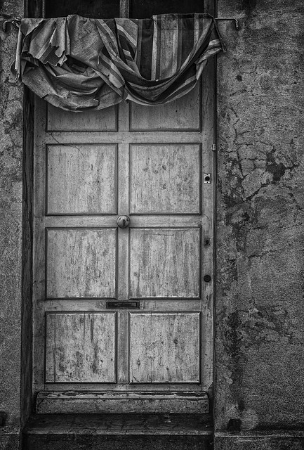 Valance door, Branne, France