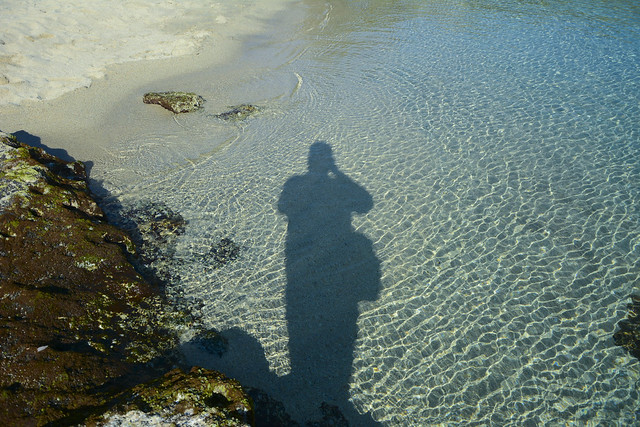 Shadow me sea