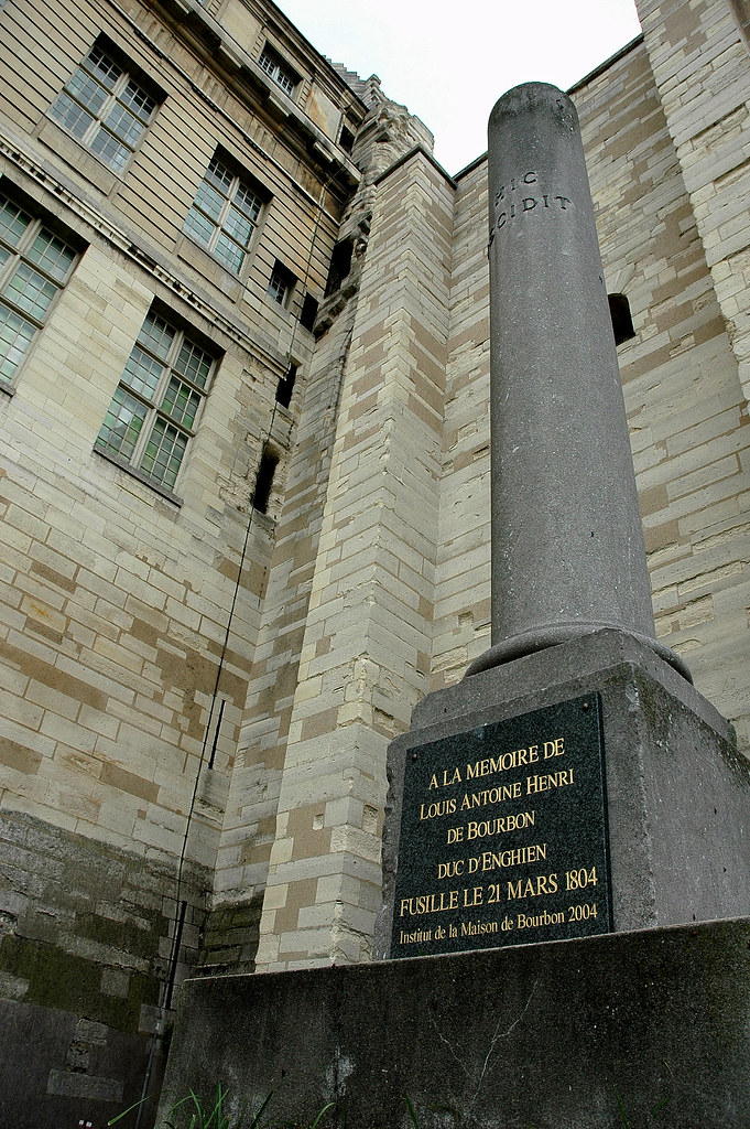 duc-d-enghien-s-execution-memorial-chateau-de-vincennes-flickr