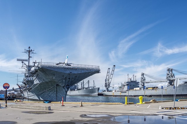 USS Hornet Museum in Alameda, California. > 