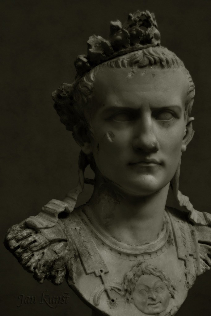 Про калигула. Калигула Император Рима. Калигула Римский Император.